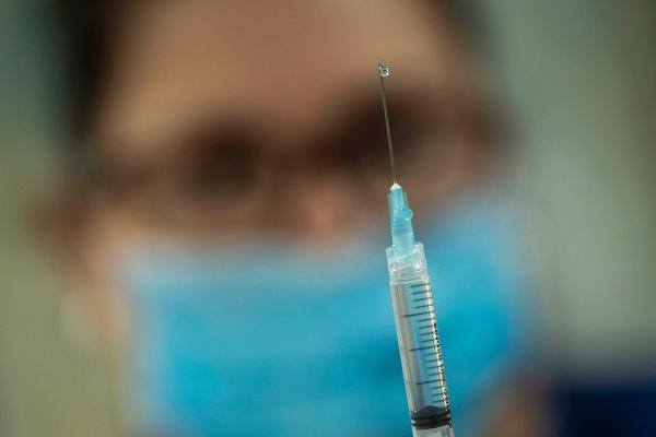 Doua vaccinuri anticoronavirus au intrat în ultima fază de testare