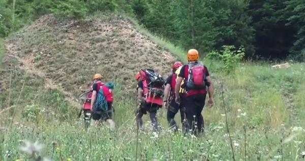 Salvatorii montani din Piatra Craiului, exerciţiu pe munte