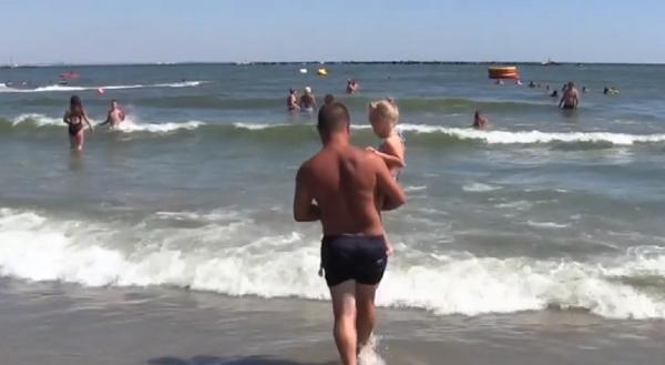 În august marea este a familiilor