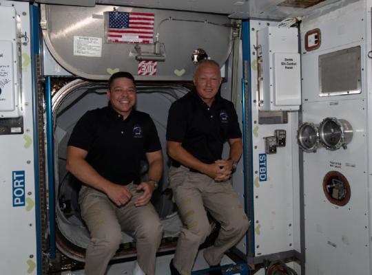 Space X, la un pas de turismul spațial, după ce naveta Crew Dragon a amerizat perfect în Golful Mexic (Video)