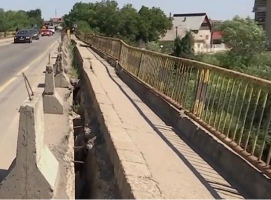 Numeroase poduri din România sunt în pericol să se prăbușească (Video)