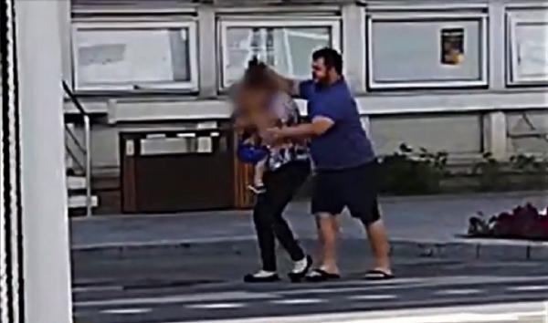 Preotul acuzat că și-ar fi agresat soția în stradă nu ar fi la prima abatere