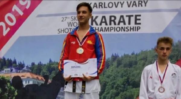 Copiii de 10 ai României. Paul Tiberiu Iordache, campion mondial la karate, admis la Sorbona