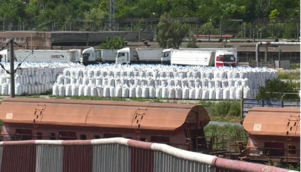 Mii de tone de azotat de amoniu, confiscate din porturile din Constanța și Brăila (Video)