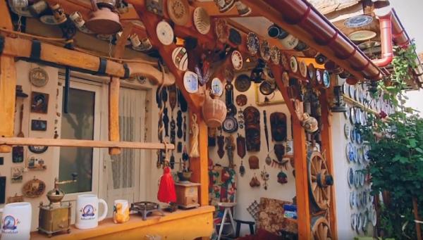 Cum arată casa muzeu din Orăștie. Proprietarul colecţionează obiecte vechi din gospodăriile ţărăneşti