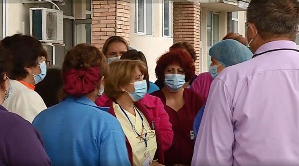 Ginecologi și reumatologi în secțiile COVID din spitale. Medicii se tem de un val de procese