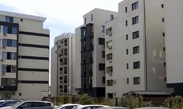 Năvodari, odată oază de liniște la malul Mării, arată acum ca un deşert invadat de blocuri și clădiri. Un reportaj Observator | Video