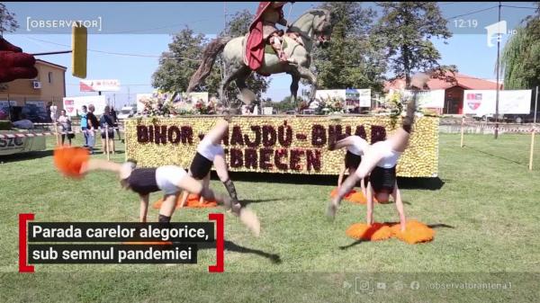 Parada carelor alegorice din flori în Bihor, sub semnul pandemiei