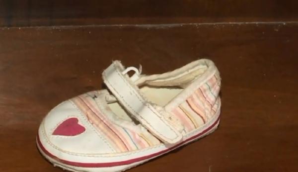 Fetiță abuzată de un individ condamnat la 22 de ani pentru omor, după ce a fost lăsată în casă cu el chiar de statul român