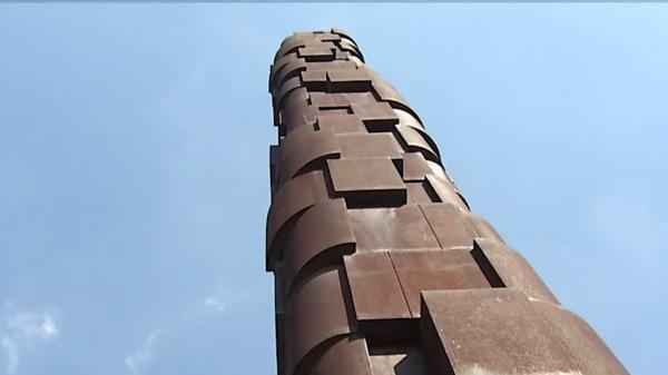 Bucureşti, văzut altfel prin ochii turiștilor. Doi tineri ghizi şi-au creat propriile circuite turistice