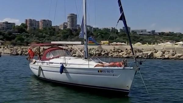 Plimbarea cu velierul în apele Mării Negre, experienţă care atrage tot mai mulţi turişti