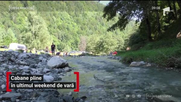 Cabanele de la poalele Pietrei Craiului, pline în ultimul weekend de vară