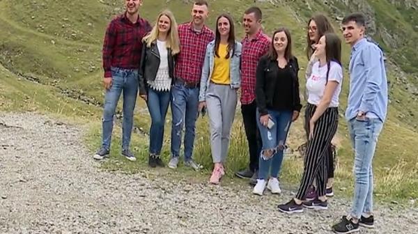 Turiştii au renunţat la canicula de pe litoral pentru răcoarea de la Bâlea Lac