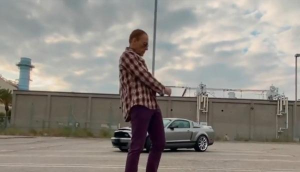 Van Damme, protagonist într-un videoclip muzical