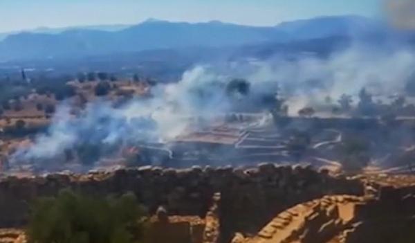 Grecia amenințată de incendii. Atenţionare de călătorie pentru turişti