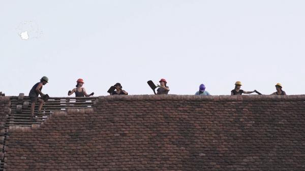 Doctorii de monumente, voluntarii care reclădesc istoria lăsată în paragină în România