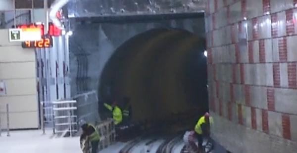 Inaugurarea metroului din Drumul Taberei ar putea fi amânată din cauza lipsei avizului ISU