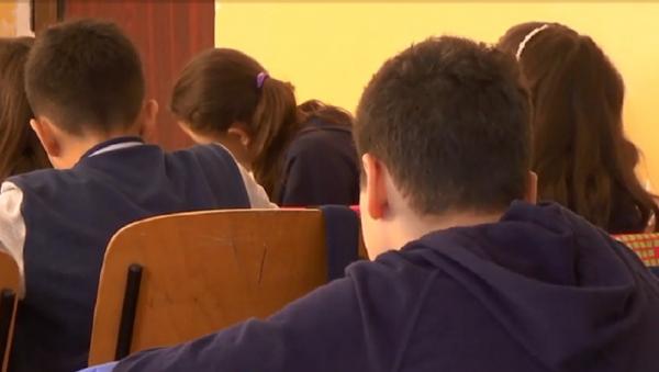 Soluția pentru haosul din Educație se lasă așteptată