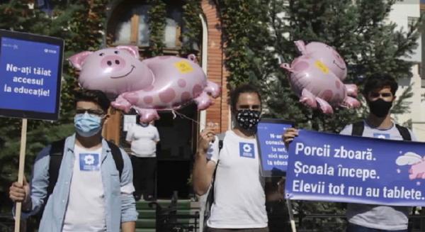 Începutul de an şcolar a scos la iveală şi problemele din sistemul de învăţământ