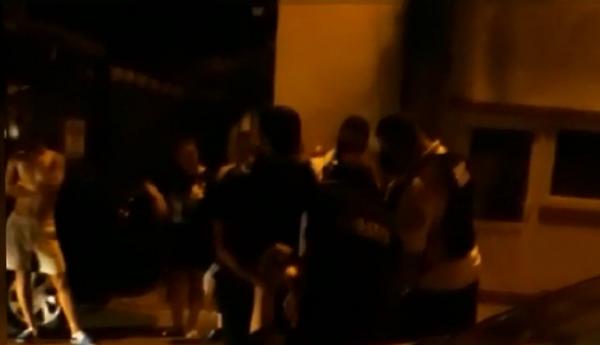 Primele imagini cu tânăra din Constanța care a bătut nouă persoane într-un bar