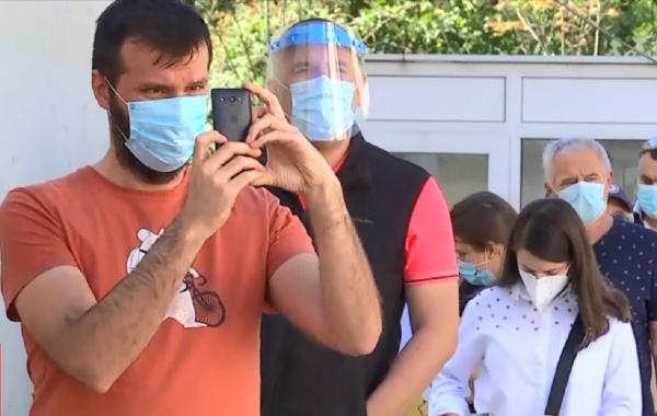 Românii au înfruntat măsurile impuse și teama de coronavirus pentru a vota la alegerile locale (Video)