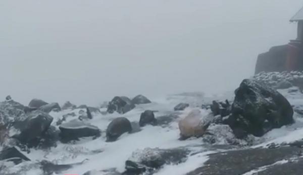 Au apărut primele zăpezi ale sezonului pe Transalpina