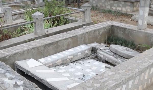 Cimitir din Galați, vandalizat de doi băieți de 13 şi 15 ani