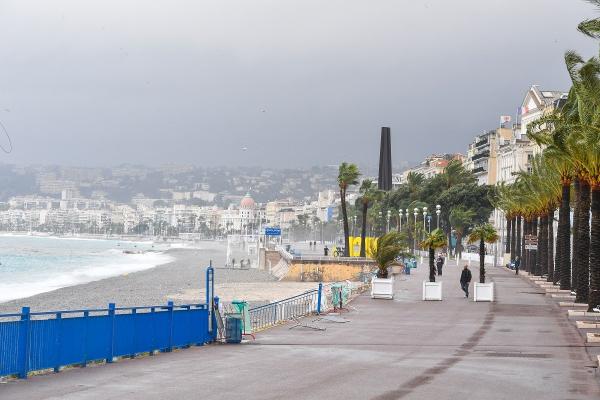 Furtuna "Alex" a lovit Franța cu forța unui uragan (Video)