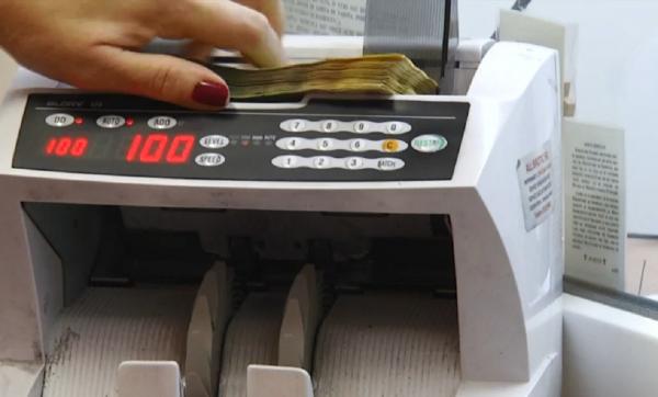 Coronavirusul poate rezista chiar și o lună pe bani sau pe telefonul mobil, conform specialiștilor australieni