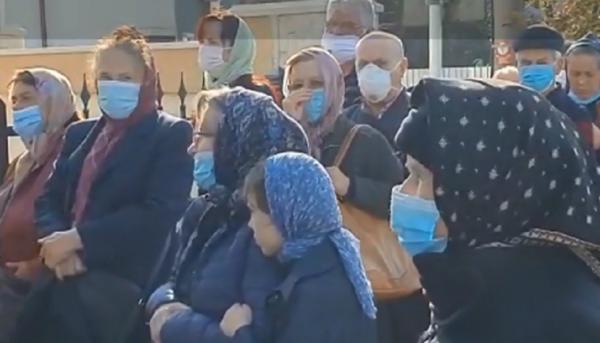 Îmbulzeală și amenzi la sfințirea unei biserici din Galaţi