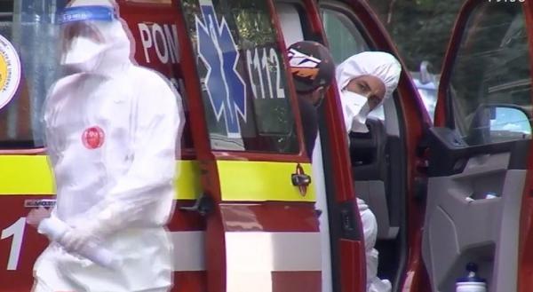 Persoanele infectate cu Covid-19 sunt adunate și duse cu microbuzul la evaluare: "L-a plimbat prin tot sectorul" | Video