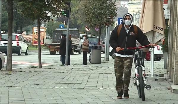 Tot mai multe zone din țară intră în scenariul roșu. Alba, primul județ cu peste 3 infectări la mia de locuitori