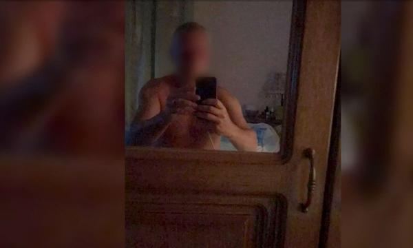 Fost fotbalist din Liga 1 trimitea fotografii cu el gol unei copile de 13 ani. Eleva se antrena la clubul lui de fotbal