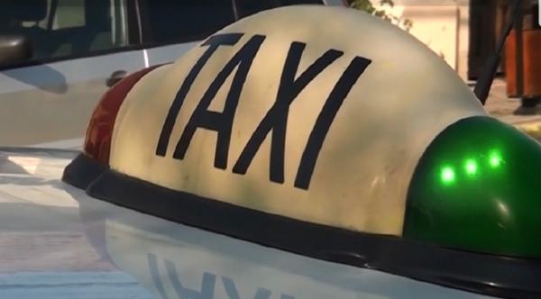 Taximetrist bătut şi tâlhărit de clienți, în Alba