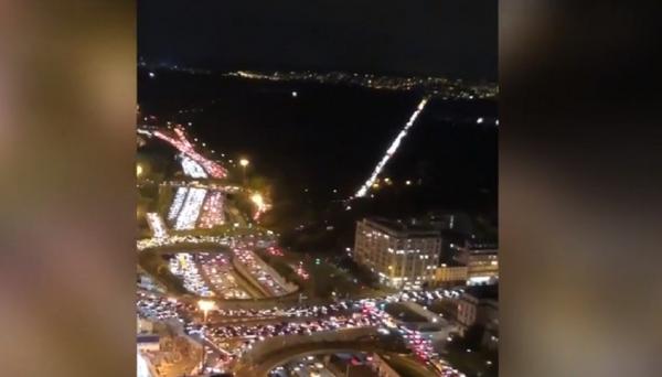 Teama de carantină a provocat haos în Franţa. Zeci de mii de oameni au încercat să fugă din Paris