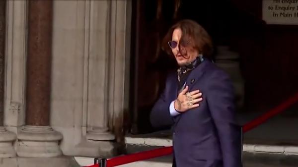 Johnny Depp a pierdut procesul pentru defăimare, după ce a fost acuzat că şi-a maltratat fosta soţie