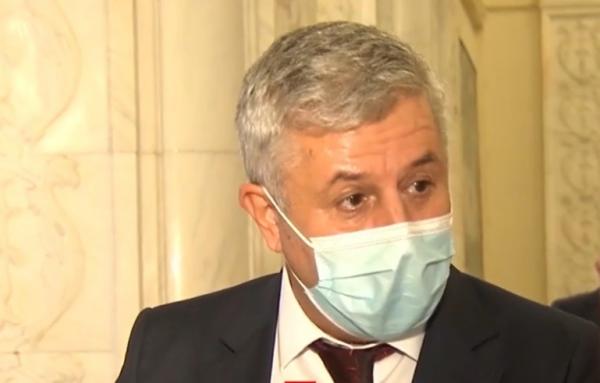 Senatorii şi deputaţii care ne conduc se laudă în CV că ştiu limbi străine, dar în realitate, lucrurile sunt puţin mai diferite