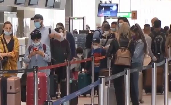 Cozile din aeroporturi ar putea fi date uitării, cu ajutorul unei aplicaţii