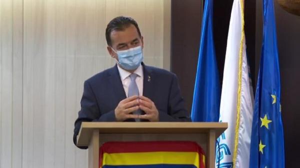 Avertismentul lui Orban pentru cei care vor să plece în vacanță: "Dacă nu poartă mască și dansează, cântă, vorbesc, reprezintă un risc de contaminare"