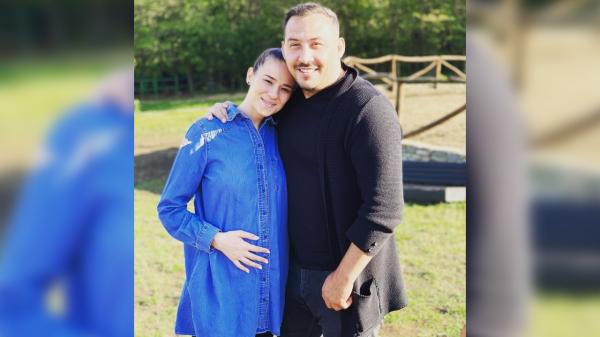 Ştefan Stan va deveni tată de fată. Cât de pregătit este artistul pentru această schimbare