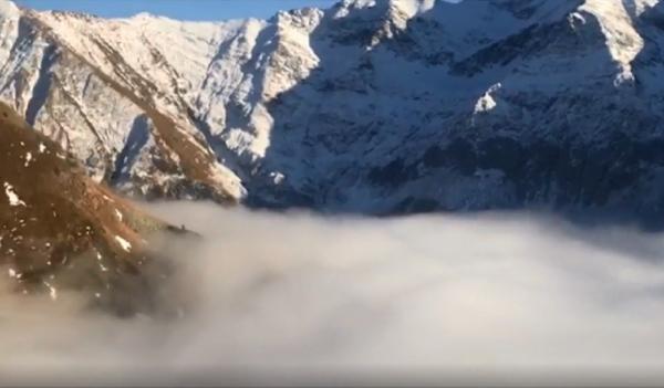 Piscurile Carpaţilor Meridionali, scăldate într-o mare de nori