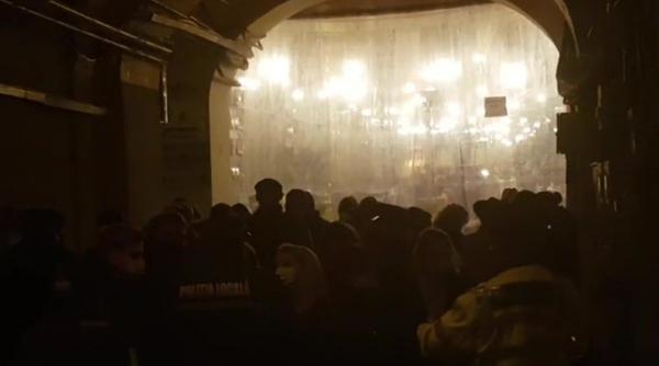 Clienții unui local din Cluj-Napoca, 120 la număr, trimiși acasă de polițiști. Patronul a fost amendat cu 10.000 de lei