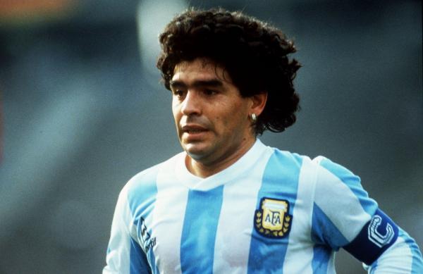 Lumea își ia adio de la Diego Armando Maradona, "Zeul Fotbalului"