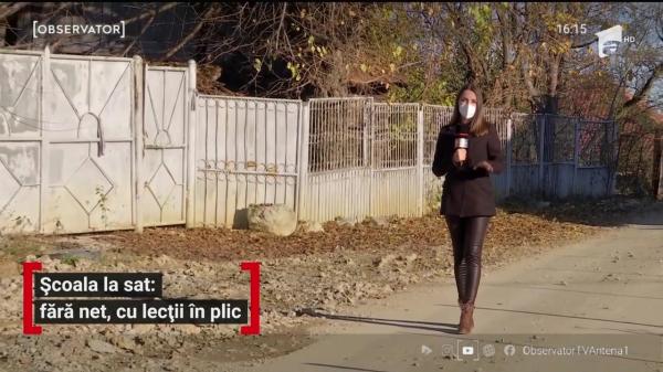 Elevii din judeţul Gorj primesc lecţiile în plic, de la poştaş