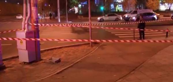 Tânăr înjunghiat pe o stradă din Bucureşti. A alergat 100 de metri să ceară ajutor