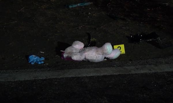 Accident cumplit în Dâmboviţa, o fetiţă de 9 ani a fost aruncată prin geamul maşinii