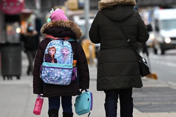 Elevii ar putea reveni în bănci din 11 ianuarie. Anunțul făcut de Jean Badea, secretar de stat în ministerul Educației