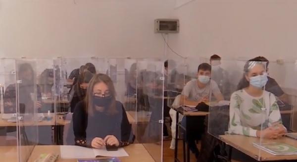 Acuzații grave la adresa unei profesoare de informatică din Dâmboviţa. Părinții reclamă abuzurile dascălului