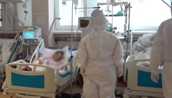 În Brașov, o secție ATI cu 20 de paturi pentru pacienții COVID zace nefolosită. Autoritățile nu găsesc medici