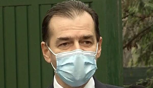 PNL, USR PLUS și UDMR au reluat negocierile pentru noul guvern. "Toate soluțiile rămân pe masă"